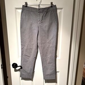 Banana Republic Light Grey Ankle Length “The Martin Fit” Pants. Size 2